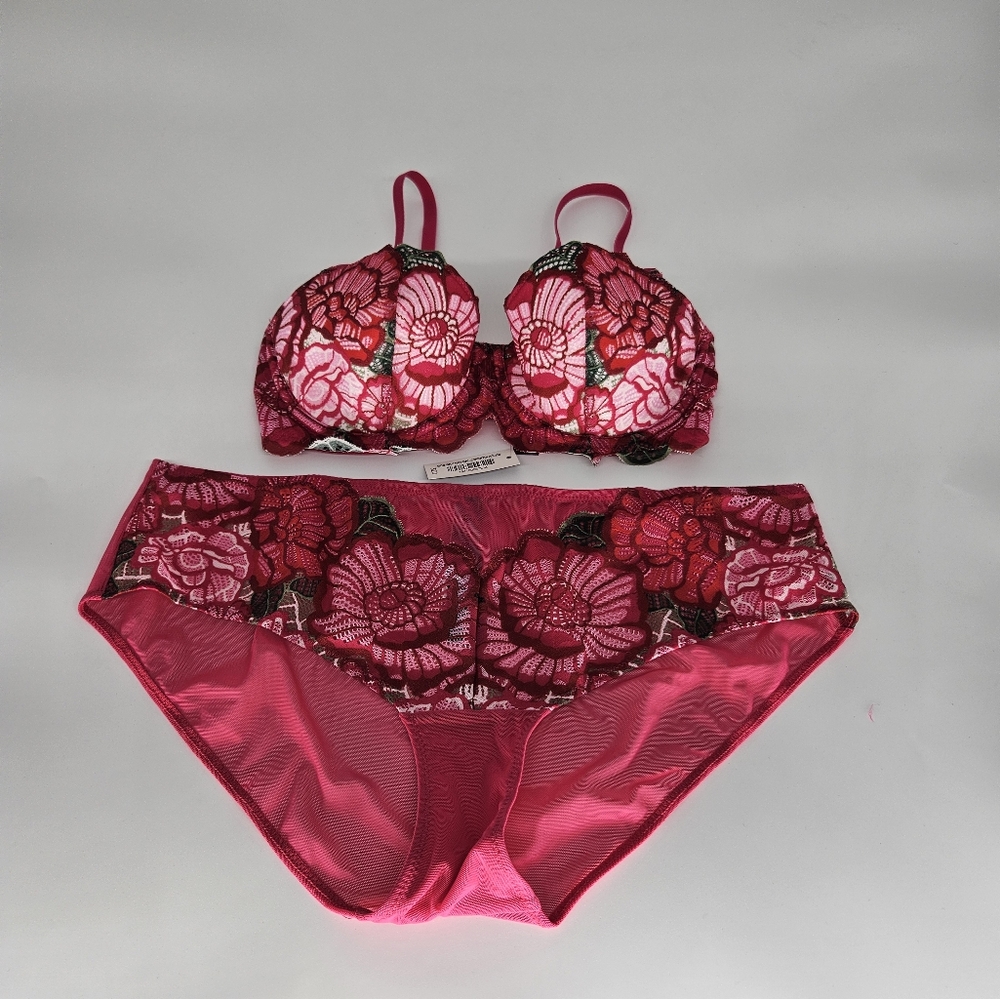 Adore Me Set - Picture 5 of 13